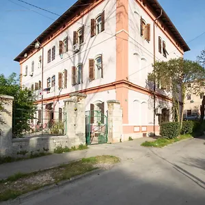 https://palazzine-apartments.in-istria.net